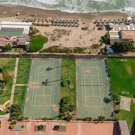 Apartment 1st Line Complex Marbella